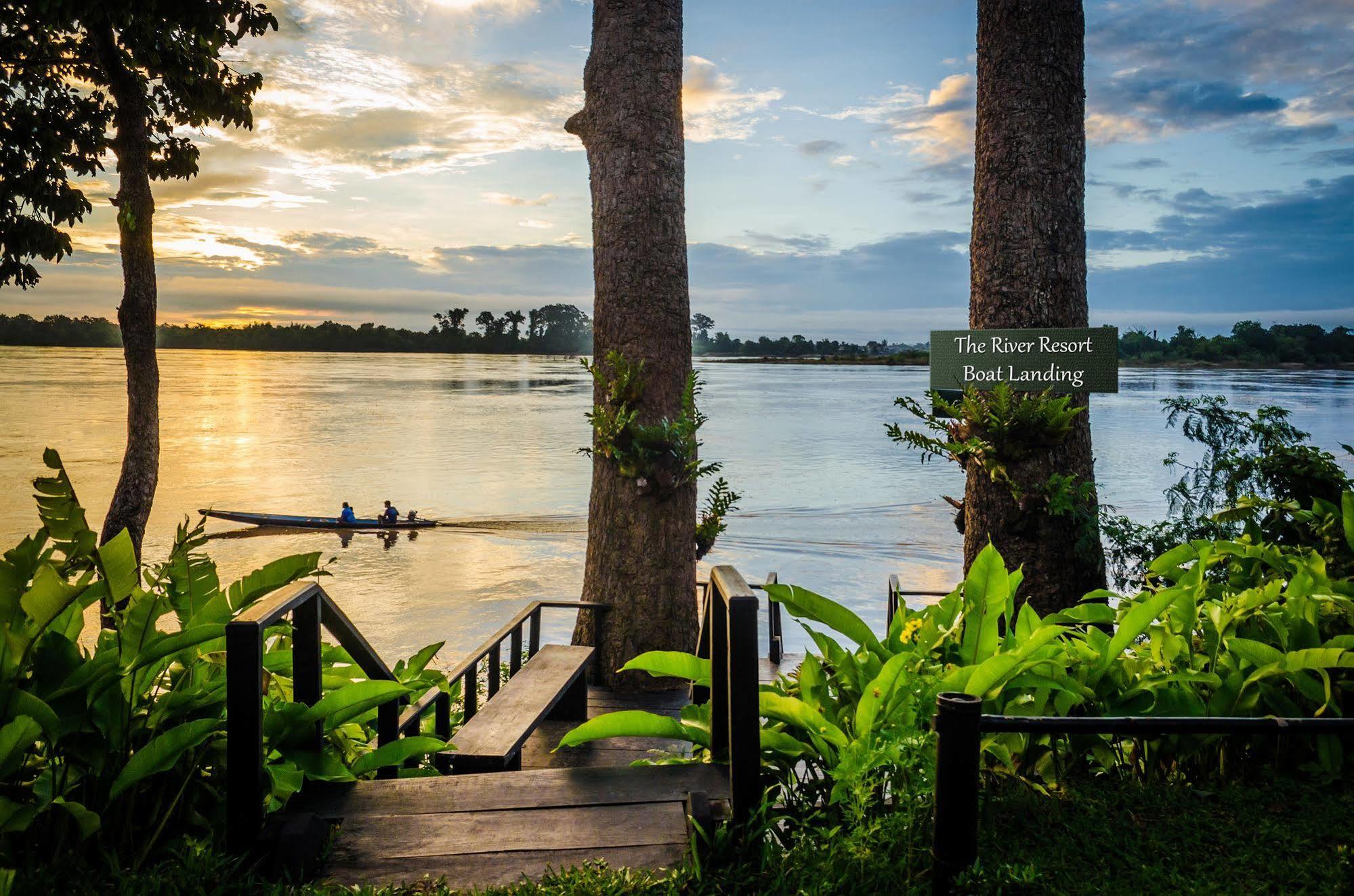 The River Resort Champasak Exterior photo